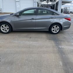 2012 Hyundai  Sonata 4 Doors Sedan 