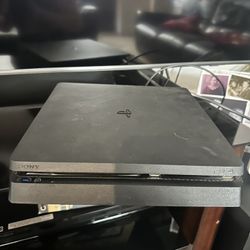 Slim PS4 
