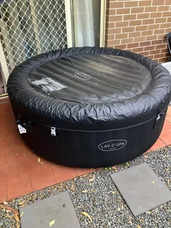 Lazy spa Inflatable hot tub for sale-4 person