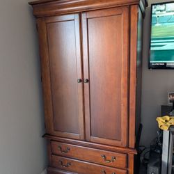 Drawer/Closet Armoire