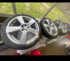 Mercedes-Benz rims w/ spare