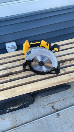 Circular saw …7 1/4” dewalt battery friendly  $65