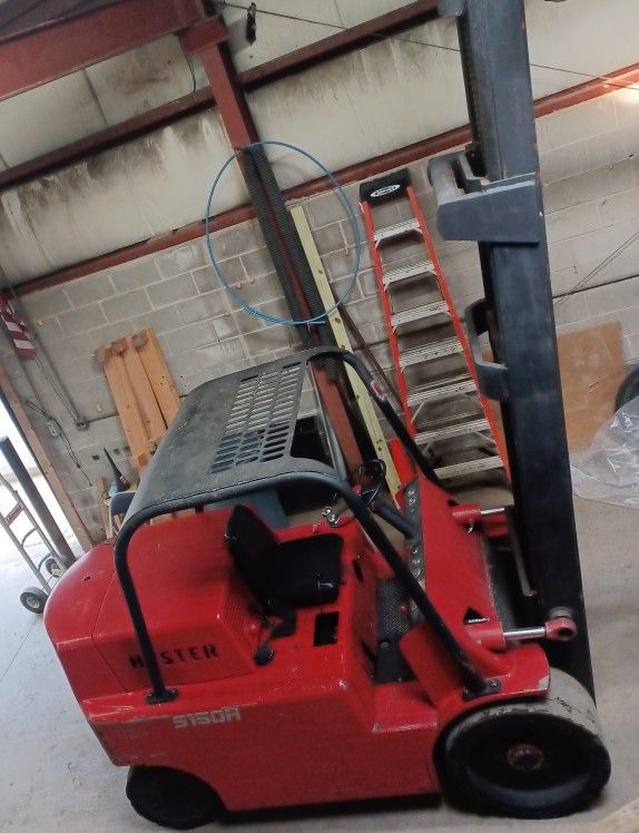 Hyster Forklift S150A 15,000 lbs Capacity Gas $8,500