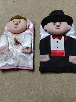 Bride & groom mitt