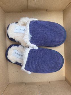 JCrew little boy furry slippers Size 8