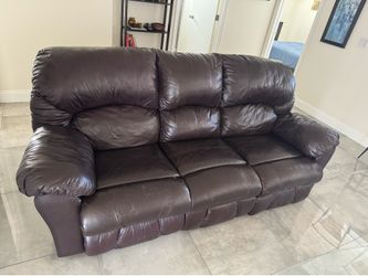Free reclining sofa