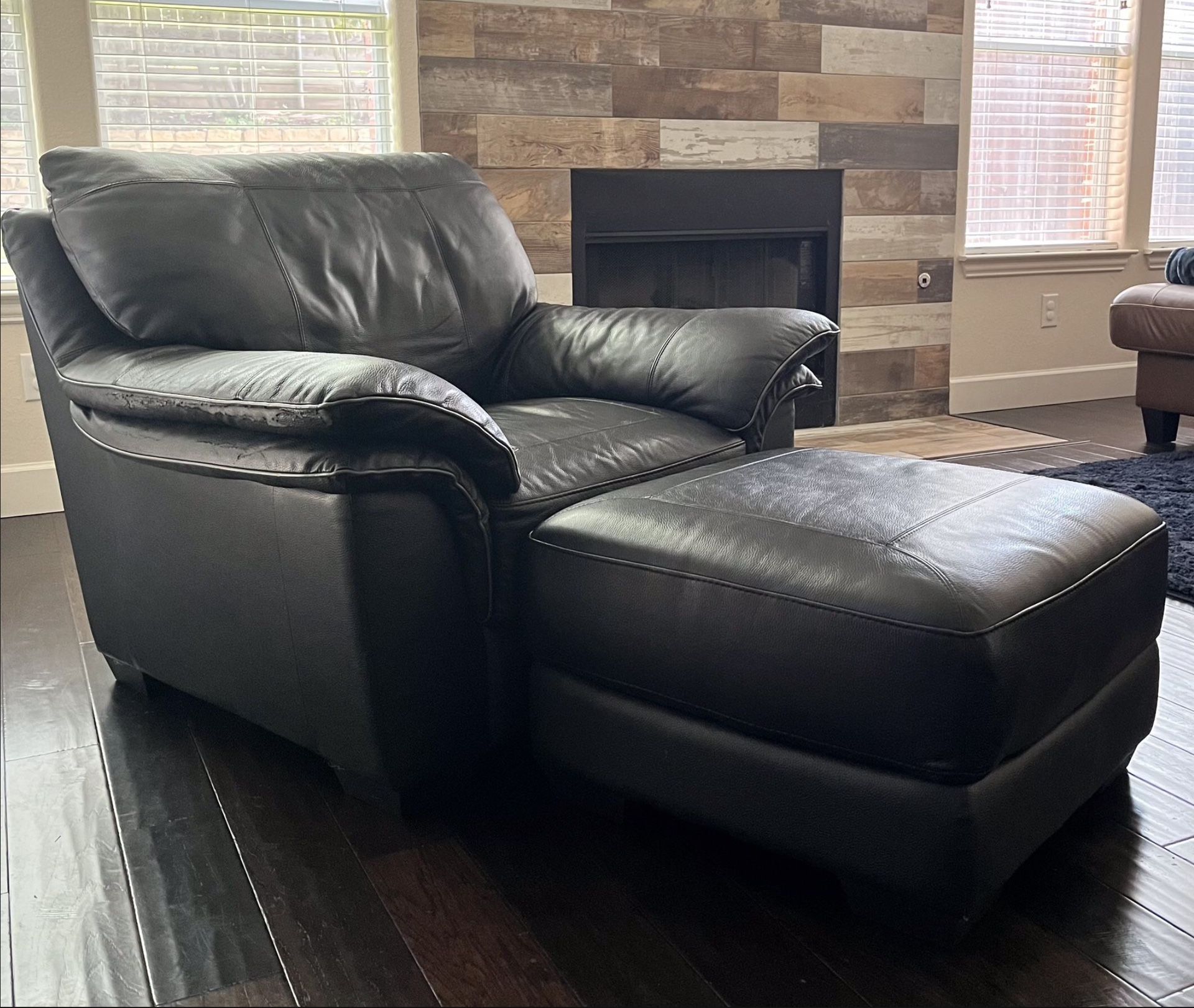 Black Leather Chair With Ottoman