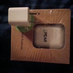 Pear Wireless Earbuds Very Similar To Apple Earbuds W/Real Apple Charger Block 