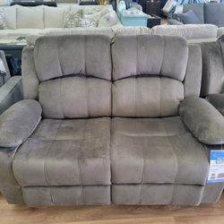 Brand New Brown Reclining Lovesest 