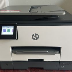 HP Office Jet Pro 9025 (LIKE NEW!)