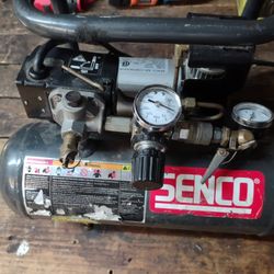 Senco Small Portable Air Compressor 1 gallon 1/2hp