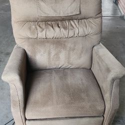 Golden Lift Assist Recliner Chair FREE DELIVERY 