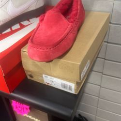 Ugg Slippers 