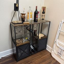Bar & Wine Rack