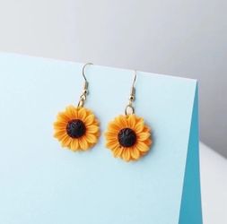 Cute Sunflower Earrings (New) + Free Delivery