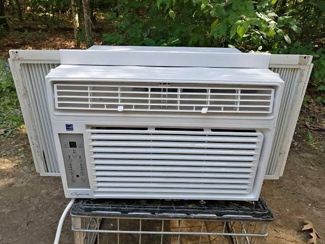 Window AC 12,000 Btu