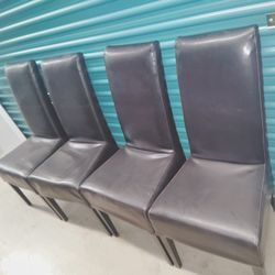 Dark Brown 🤎 Chairs 80$ 