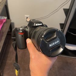 Nikon D40 With Nikkor 18-200mm Lens