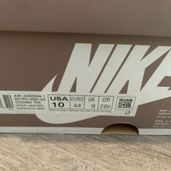 Retro Jordan 1s High OG