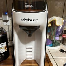 Baby Breeze Formula Dispenser