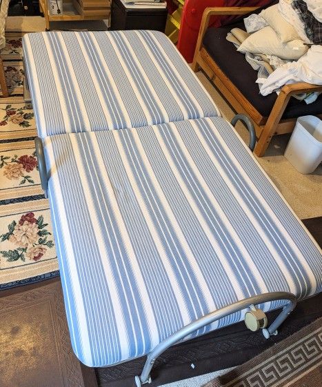 Folding Twin XL Rolling Bed