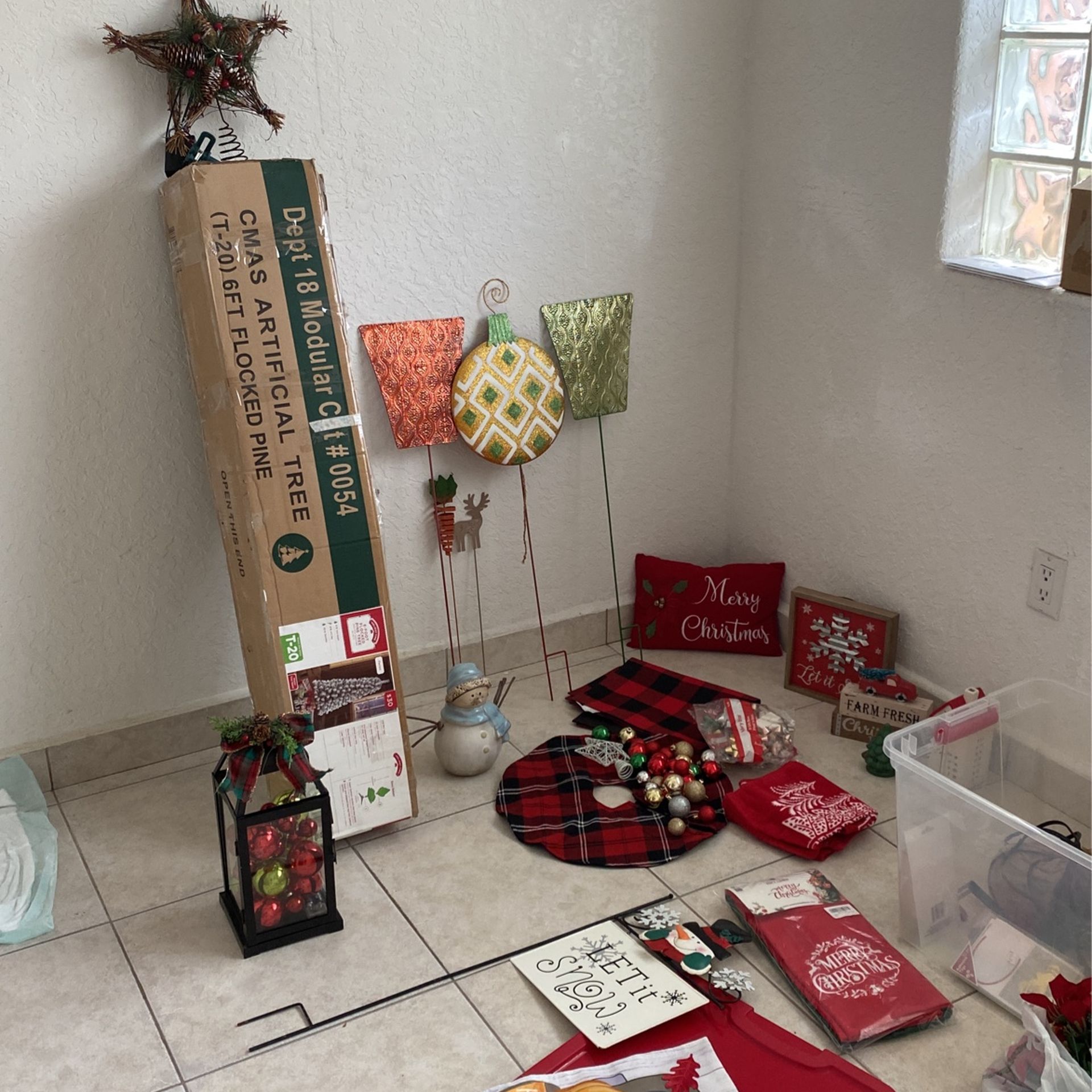 Christmas Decorations, Christmas Tree, Yard Decorations,