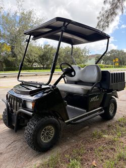 2023 Club Car XRT 800 Gas Utility Cart – Excellent Condition