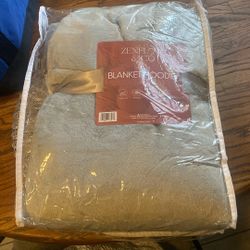 Blanket hoodie
