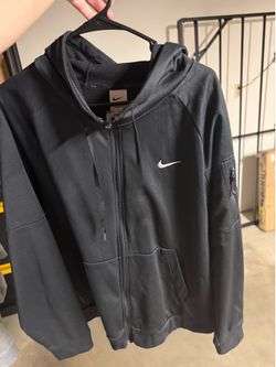 Black Nike zip up sweater Men’s 2x
