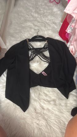 Black backless crisscross design back 3/4 length sleeve jacket size small