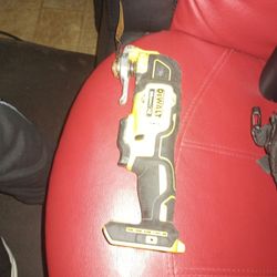 Dewalt Batteries And Drills 