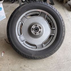 Front Wheel And Tire 2007 Road King