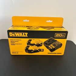$140 New Dewalt Two 5.0ah batteries + 4amp charger Starter Kit ( 20-Volt battery )