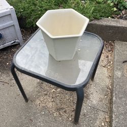 Haeger Planter