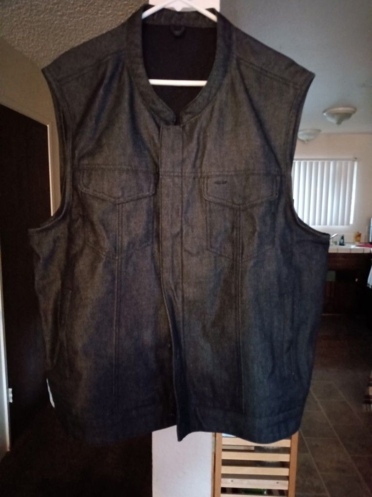 Jean Vest, Riding Gear