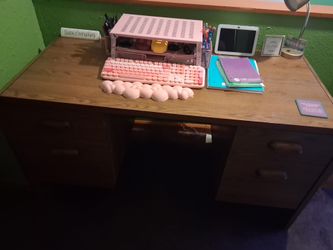 Desk for sale $35