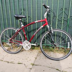 Medium Hybrid Diamondback Bike - Brand New 
