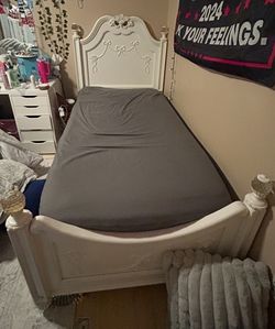 White Twon Bed Frame And Casper Twin Mattress 