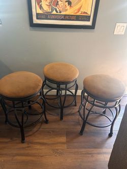 Set of 3 Swivel Iron Bar Stools