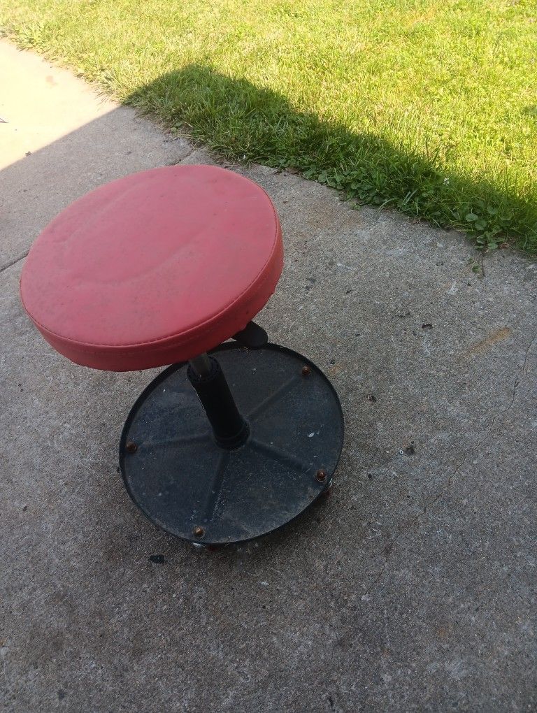 Rolling Stool