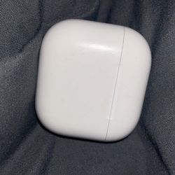 used airpod 4