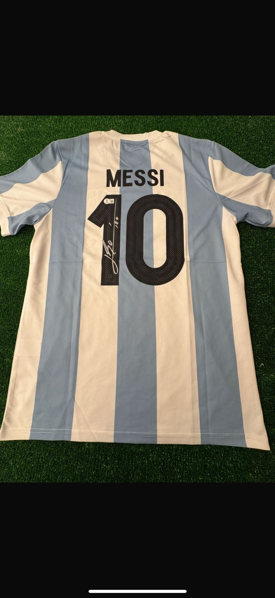 Messi signed jerseys