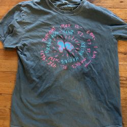  graphic tee size large 