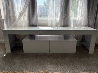 Tv stand