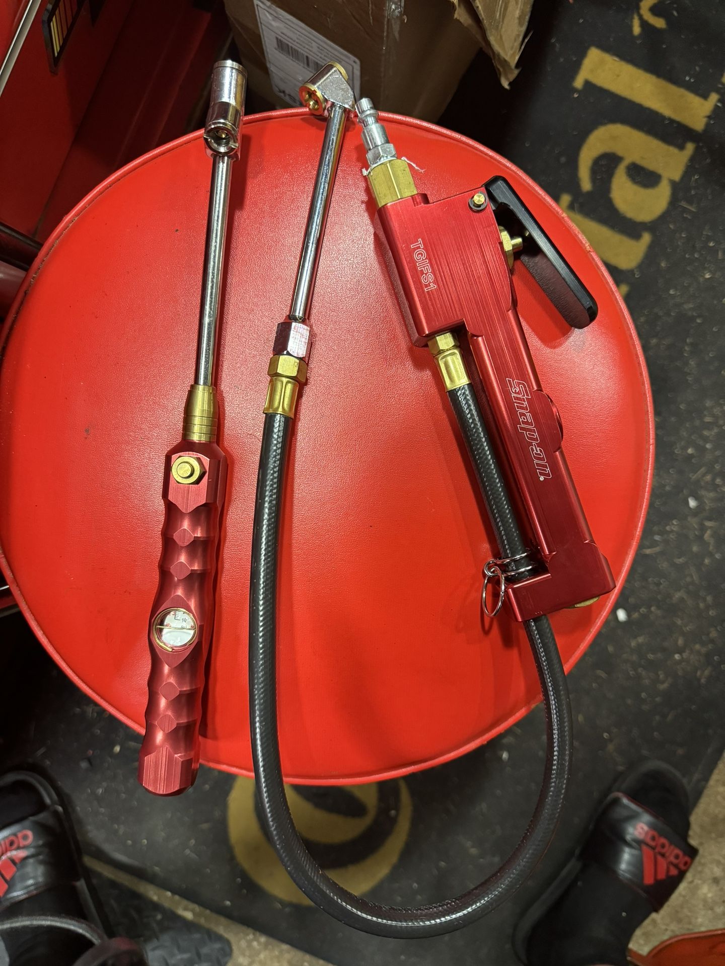 Snap On Air Gauge And Tire Inflator 