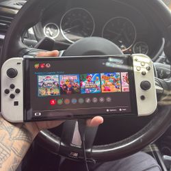 NINTENDO SWITCH OLED