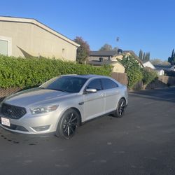 2017 Ford Taurus