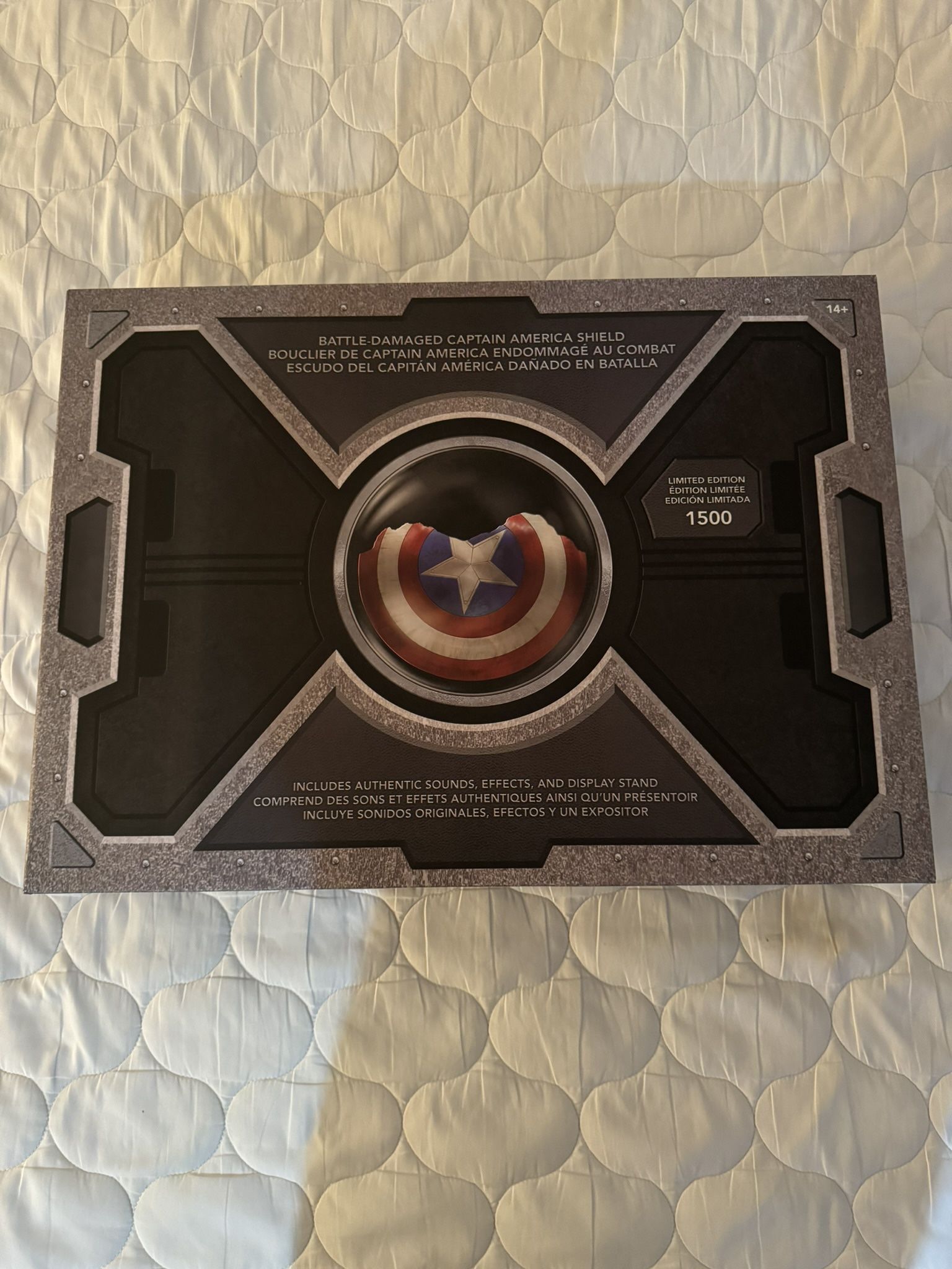 Captain America Battle Damaged Shield Limited Ed D23 Marvel New