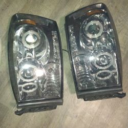 06-08 Dodge Truck Headlights