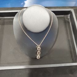 SILVER NECKLACE